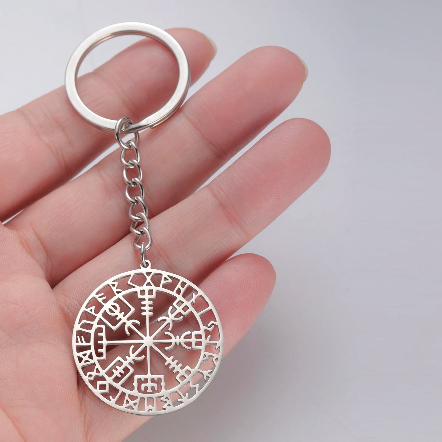LIKGREAT Vegvisir Symbol Viking Keychain Stainless Steel Norse Runes Compass Barbarian Gladiator Pagan Asatru Keyring Jewelry